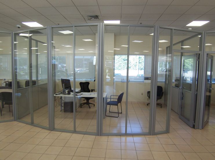 Jack Madden Ford — Architectural Glass Walls project